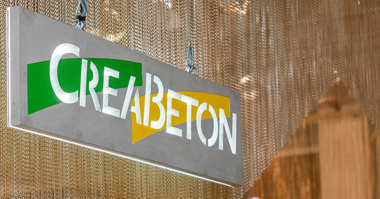 Standbeschriftung Spezialanfertigung mit Beleuchtung