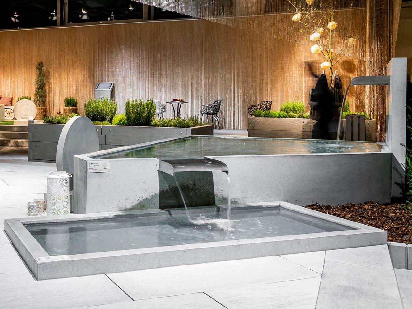 Betonbrunnen Spezialanfertigung mit mehreren Ebenen