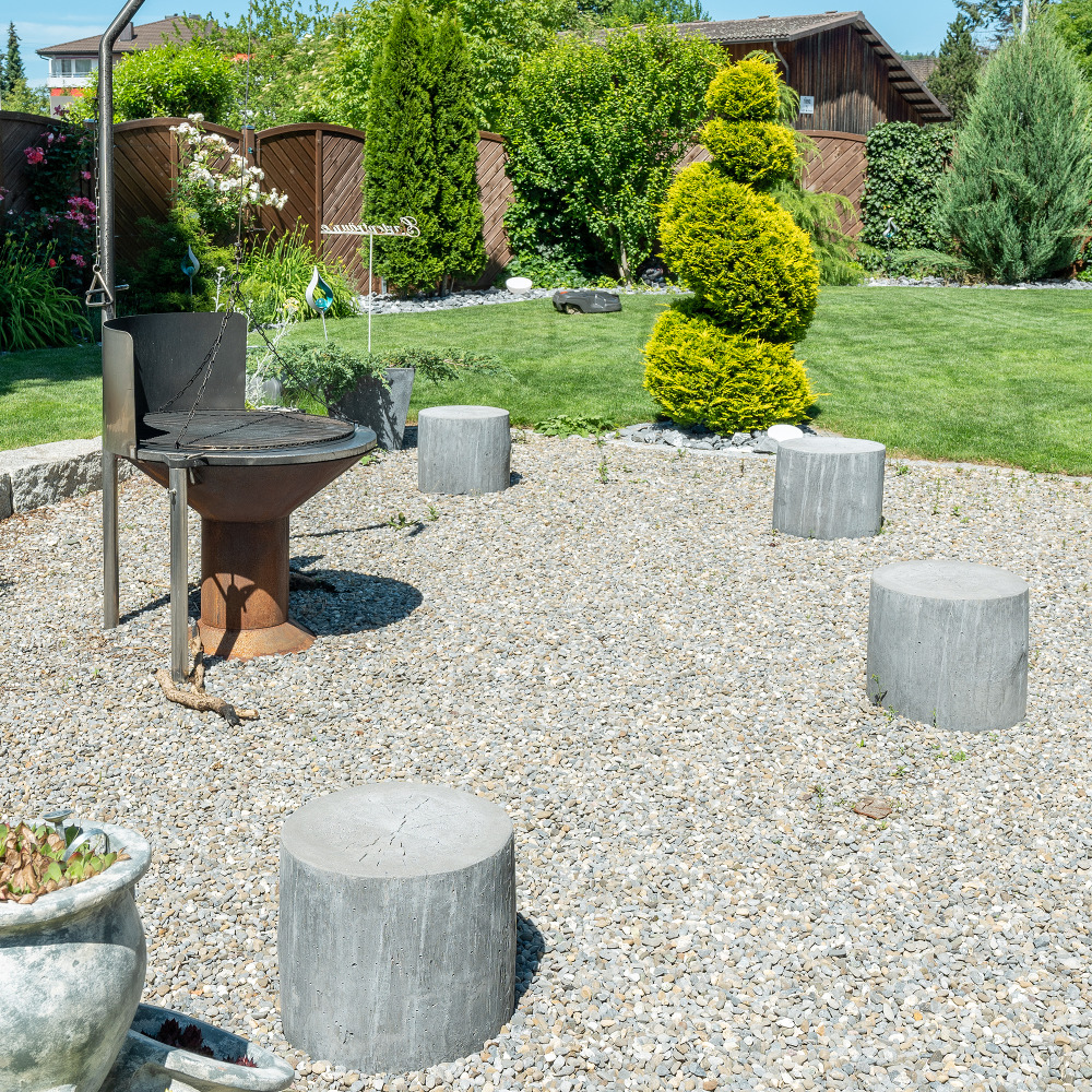 LENIA Hocker mit Holzstruktur