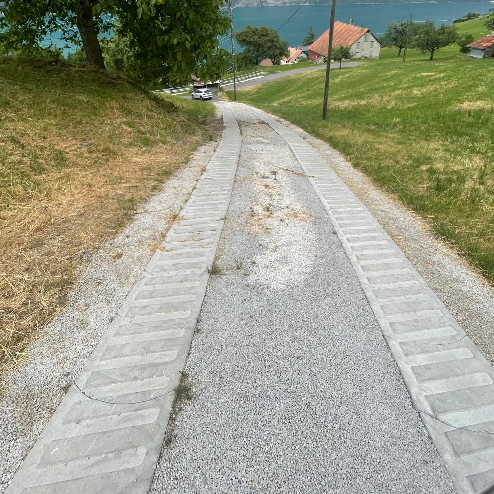 STRADAFINO Bankett- und Spurelement