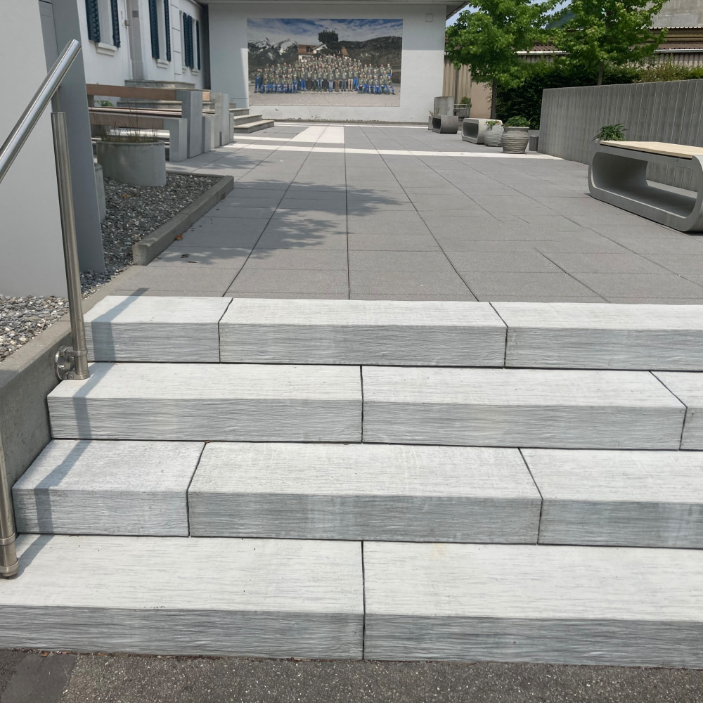 SLADE Blockstufen mit Schieferstruktur