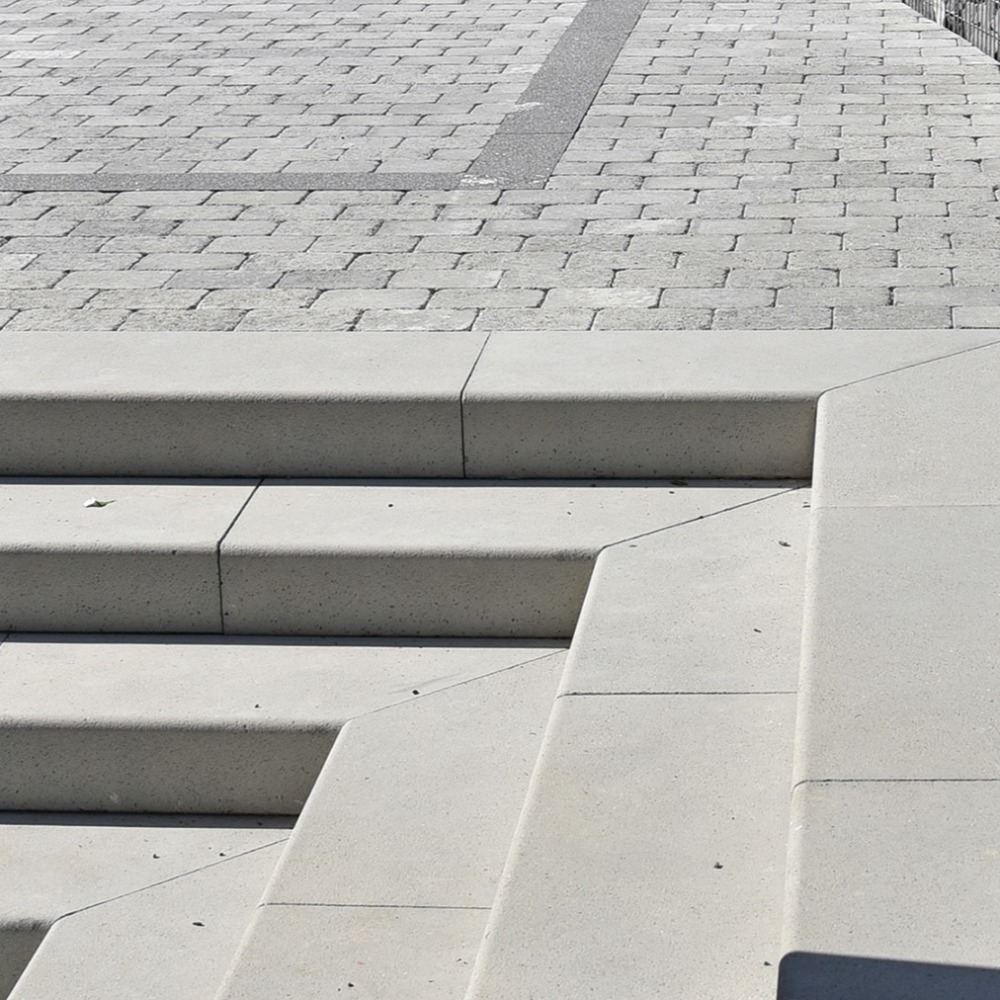 FROSTA Blockstufen gestrahlt