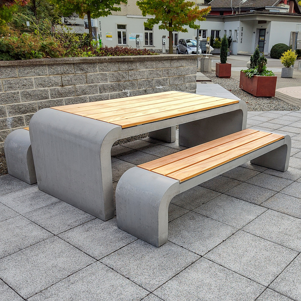 INTERMEZZO® Tische und Bänke rund