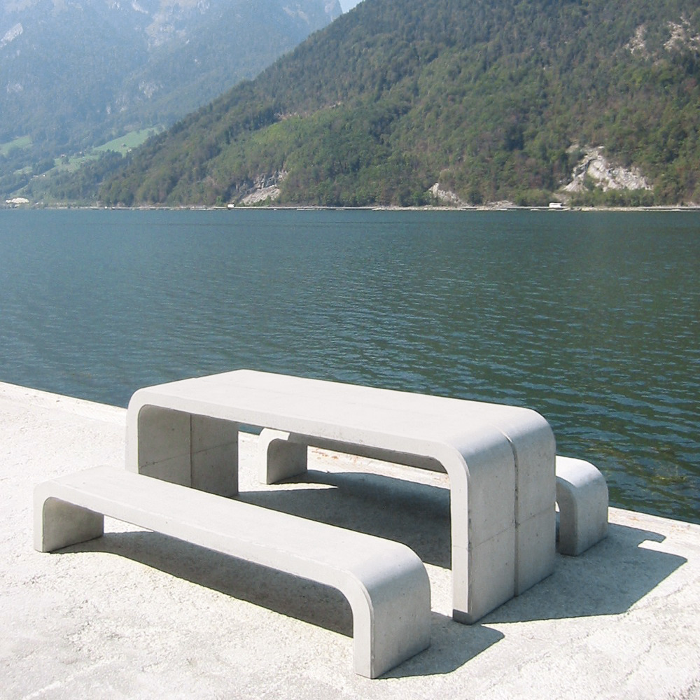 BRAENDI Tische und Bänke